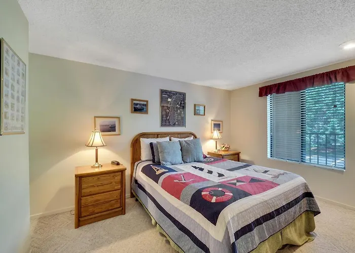 349 Edgewater Inn