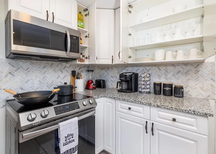 Gorgeous 3 Bedroom - 9 Mins To Hartford, Connecticut