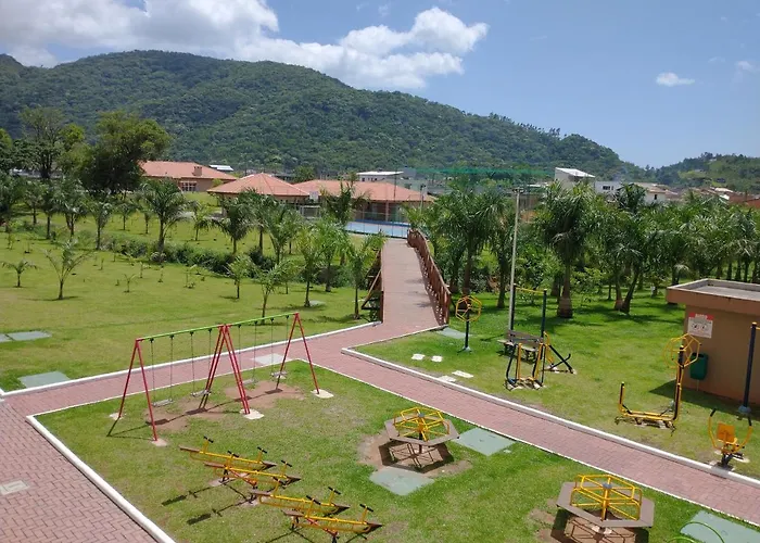 Apto Completo Com Ar, Wi-Fi E Area De Lazer