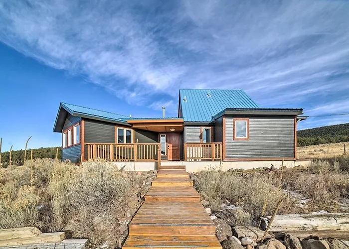 Angel Fire Mtn View Cabin W/ Hot Tub: 2 Mi To Ski
