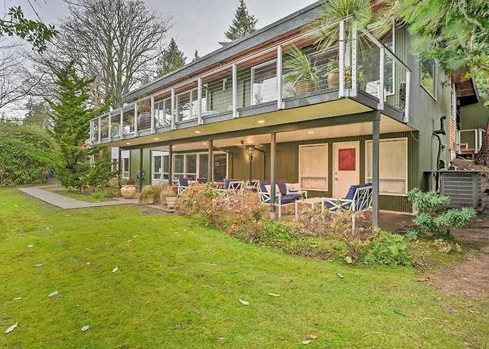 Edmonds Apartment With Private Wine Cellar!