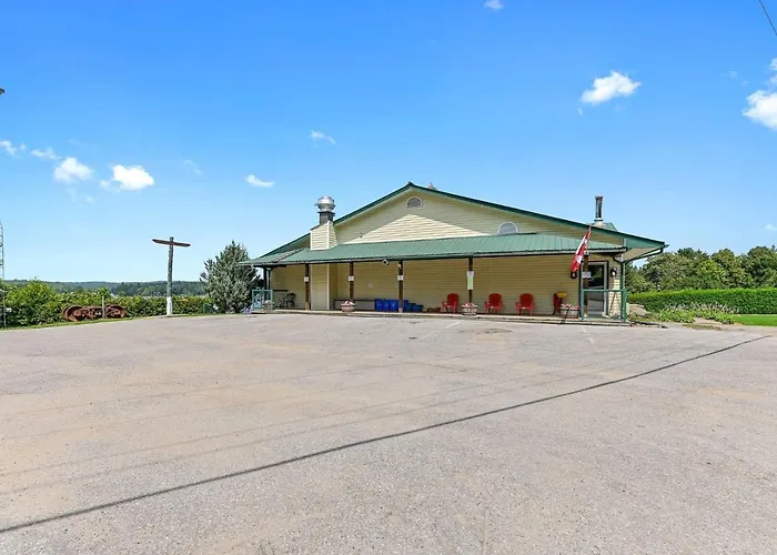 Baptiste Lake Lodge