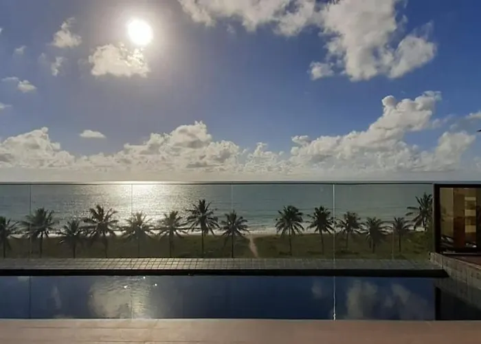 Apto climatizado à beira-mar c/ piscina-Intermares