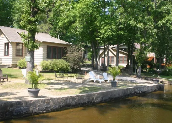 Edgewater Resort Cottage #1