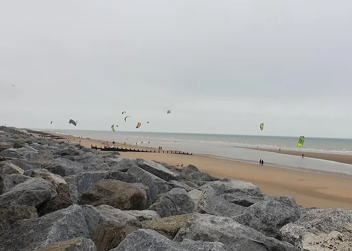 The Sea Breeze - 8 Berth Premium Caravan In Camber Sands
