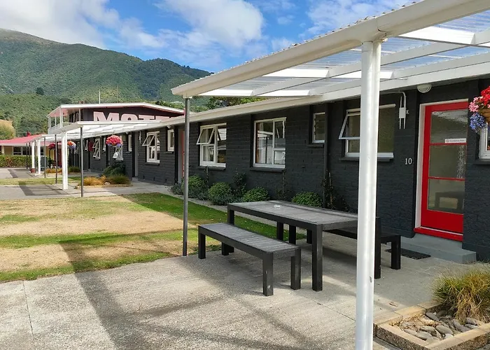 Aaa Marlin Motel