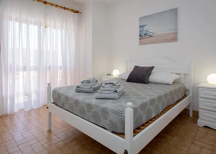2Bd Apartment In Alagoa Beach By Lovelystay