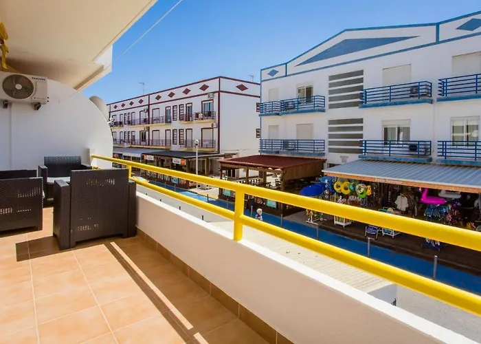 2Bd Apartment In Alagoa Beach By Lovelystay