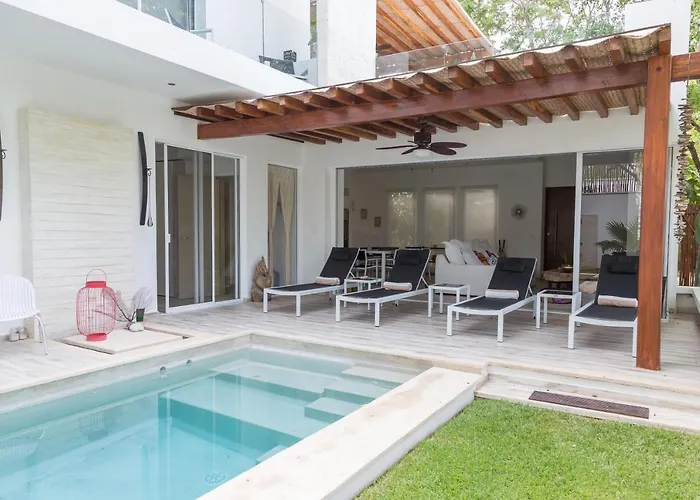 Luxury Private Villas , Private Pool, Private Garden, Jacuzzi, 24Hours Security