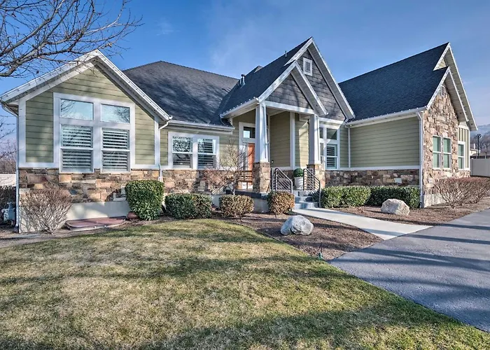 Vibrant Chic Home ~ 20 Mi To Salt Lake City!