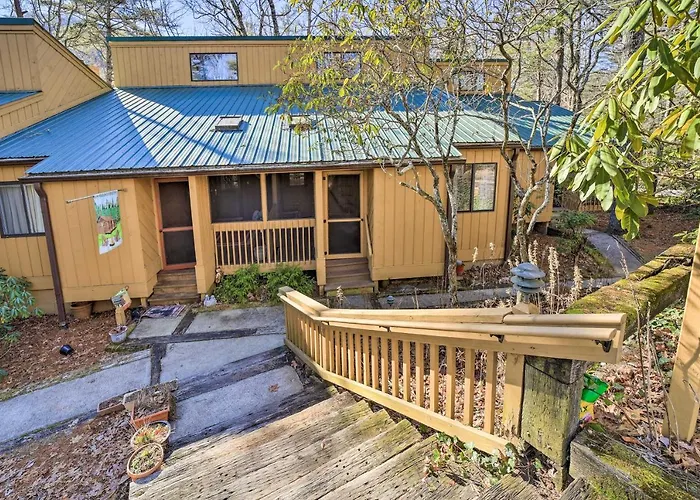 Sunny Sapphire Townhome W/ Resort Amenities!