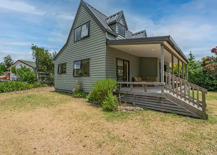 Seas The Day - Matarangi Holiday Home
