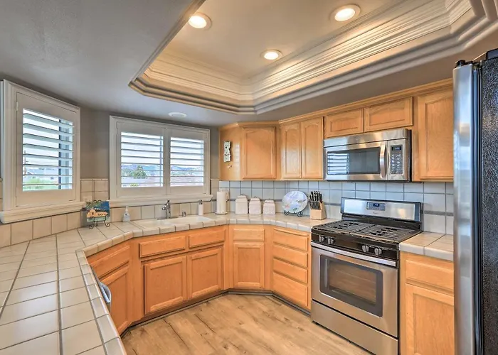 Ideally Located Ocean Escape Near Beach & Wineries