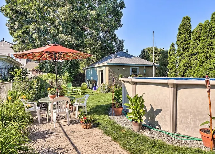 New London Hideaway Near Beaches & Local Spots!