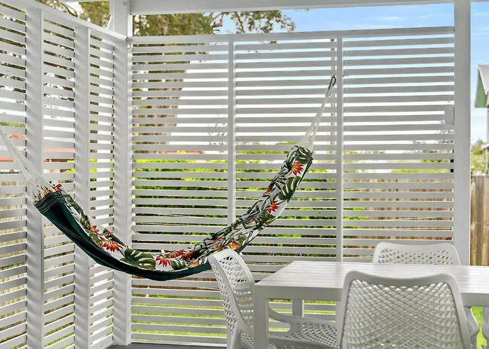 Rosena - The Classic Beach House - 5 Cashmore Street