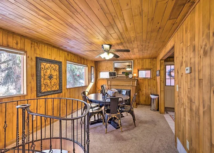 Cozy Co Rocky Mountain Retreat Near Pikes Peak!