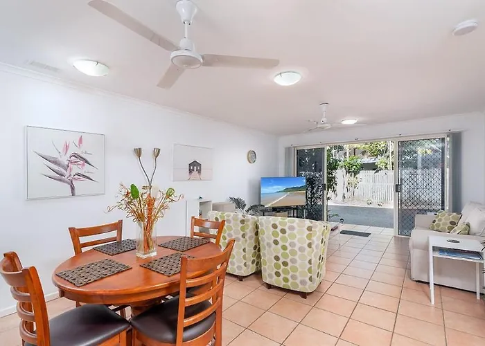Entire 2 Bedroom Townhouse - Four Mile Beach Escapes - Your Home Away From Home