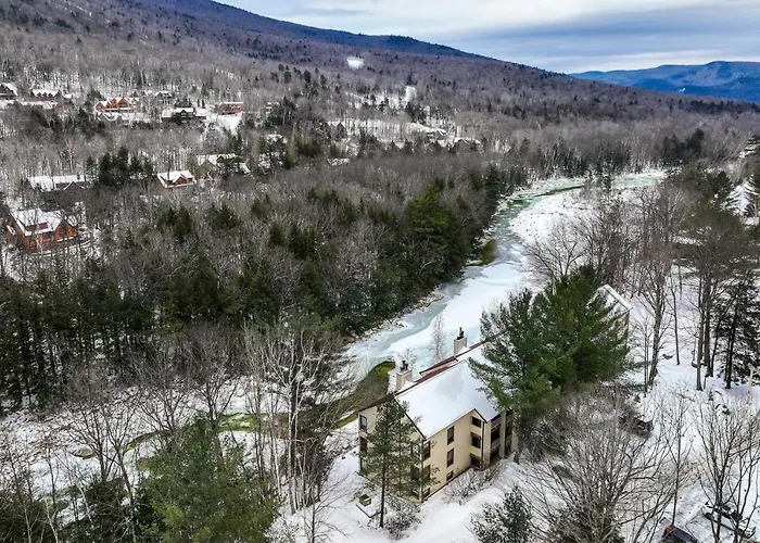 Riverfront Lincoln Condo: 1 Mi To Loon Mountain!