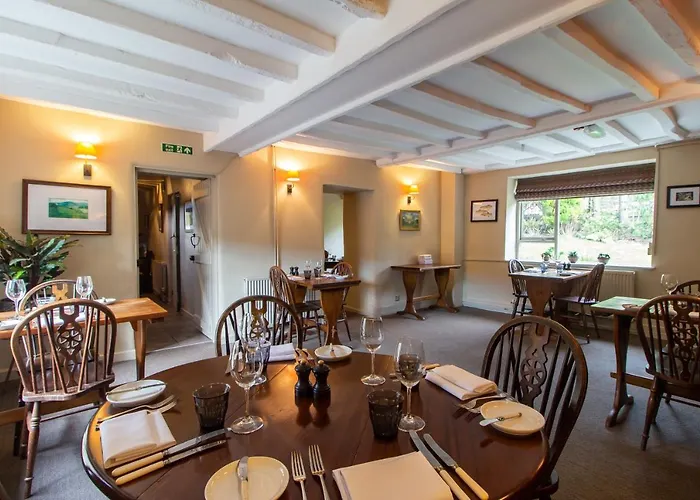 Parva Farmhouse Riverside Guesthouse