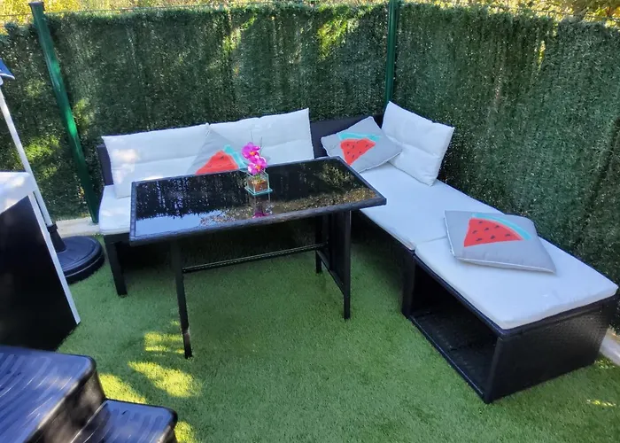 Lorgues Jacuzzi Spa Privatif Et Piscine