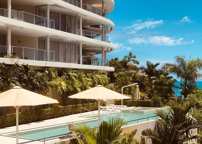 Three A Airlie Seaviews, Pool, Private Spa