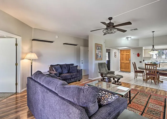 Tranquil Green Valley Townhome W/ Mtn Views!
