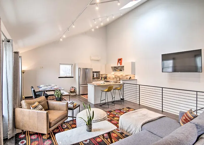 Contemporary-Boho Loft In Downtown Livingston!