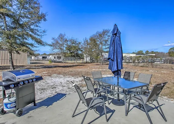 Ocean Isle Beach Escape - Centrally Located!