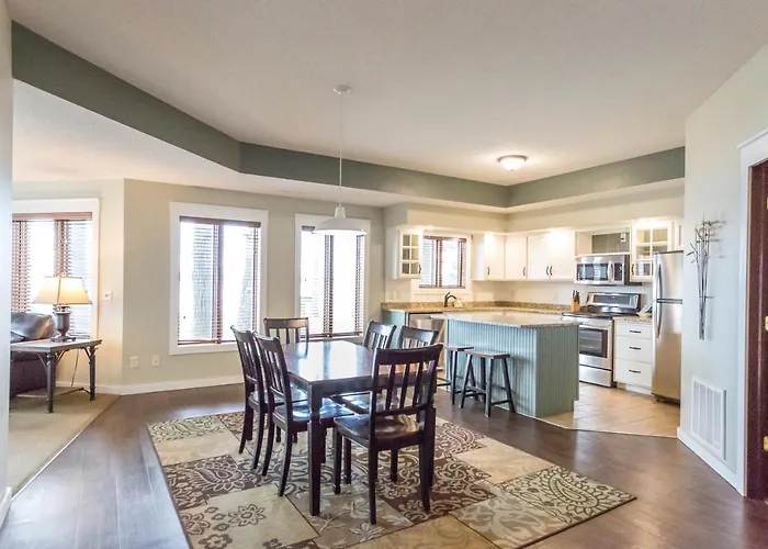 Bay Colony- Unit 764 - Lower