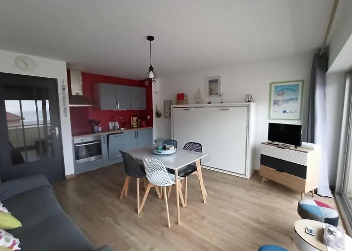L'Ilot de la Baie: Seaside Studio with Free Parking