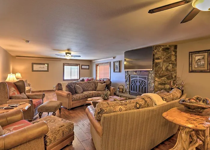 Modern Deadwood Apt With Mountain Views & Grill!