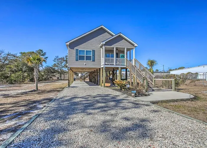 Ocean Isle Beach Escape - Centrally Located!