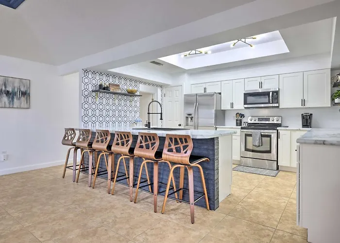 3 Mi To Dtwn! Riverfront Seguin Home W/ Sunroom
