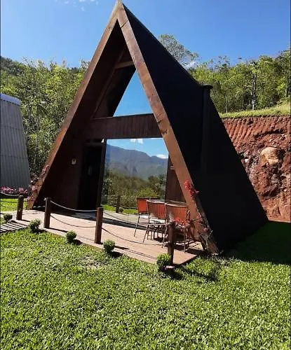 Alvorada Mountain - Chalé 02