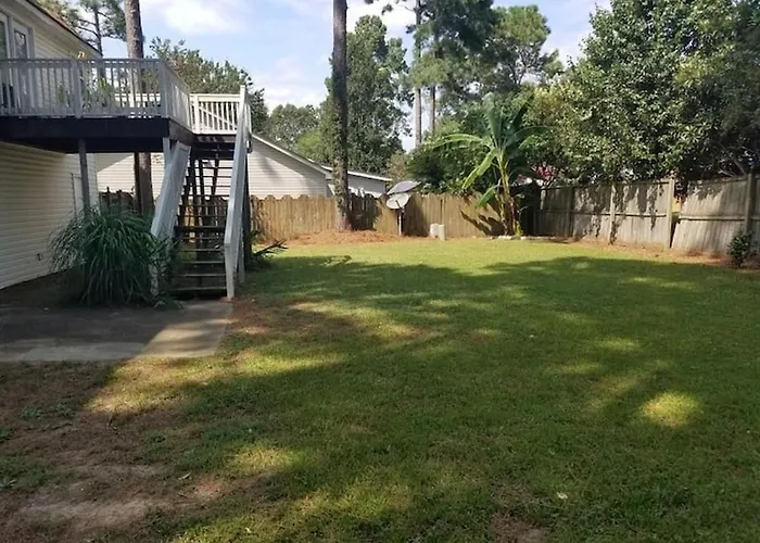 Lovely Two-Story House With Spacious Backyard