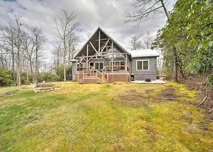 Ideal For Families! Lake Toxaway Getaway W/ Deck