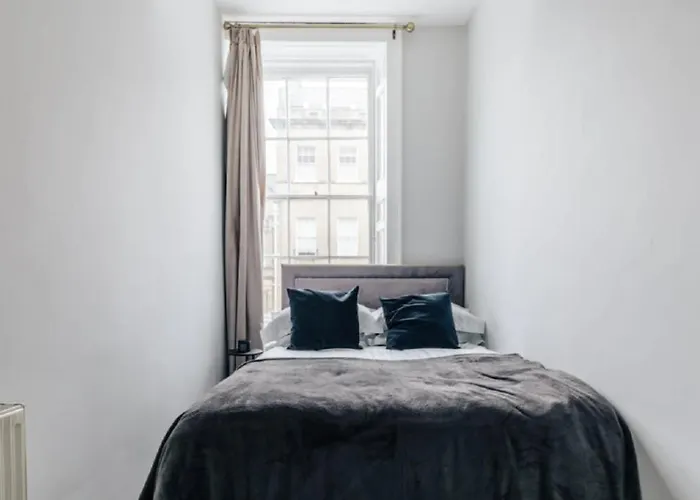 The Portland Apartment - Georgian Building With Parking
