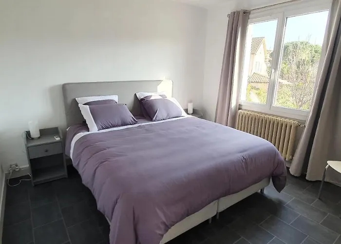 Villa Chaleureuse: Appartement Indépendant avec Wi-Fi et Parking