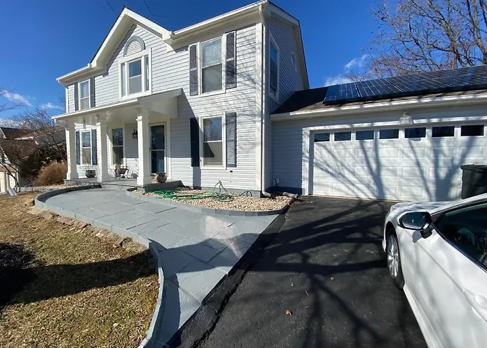 Upgraded, Beautiful 4 Bd Colonial In Silver Spring