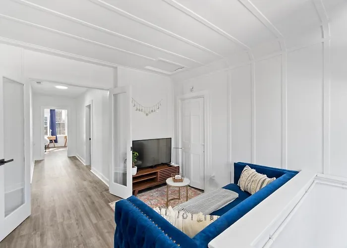 Cozy Gem In The Heart Of East Rock With Free Parking Near Yale And Dt