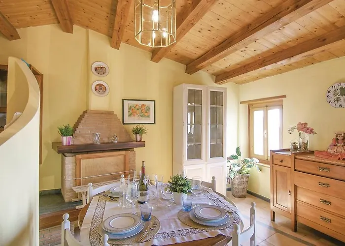 Casa Delle Camelie