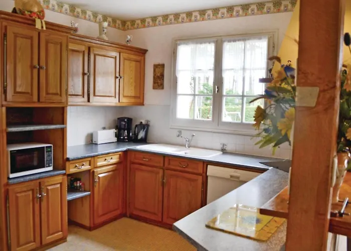 6 Bedroom Stunning Home In Penestin