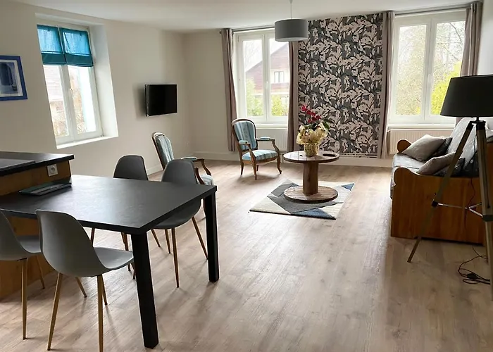 Les 4 Flocons, Gerardmer Centre, A 100M Du Lac, Avec Piscine , Wifi, Parking, Jardin