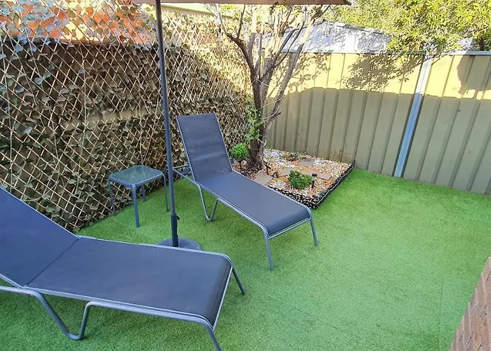 Flamingo Rentals - Modern 2-Bed Unit With Spa Ideal For Holiday And Business Travel