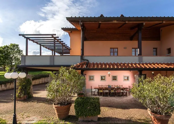 Villa Le Greti 16 By Vacavilla