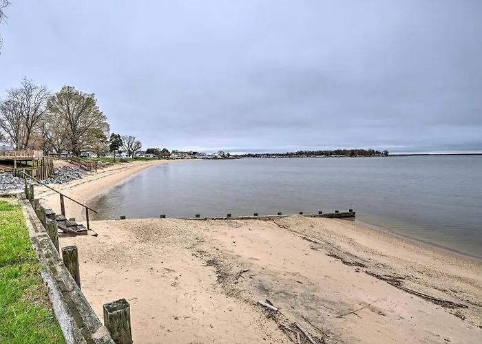 Waterfront Cottage W/ Private Beach + Deck!