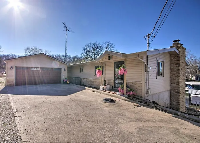 Private Dock, Waterfront Views! Sunrise Beach Home