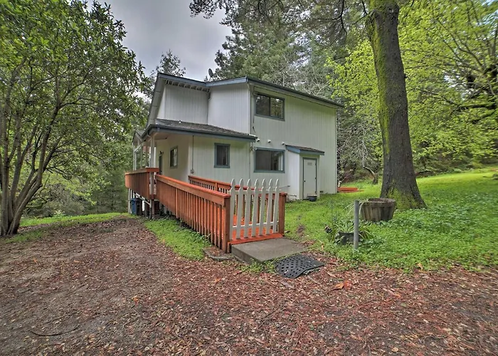 Tree-Lined Los Gatos Home W/ Spacious Deck!