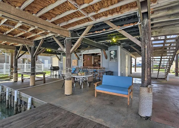 Walk To Sea Isle Beach: Canal-Front Gem W/ Pool