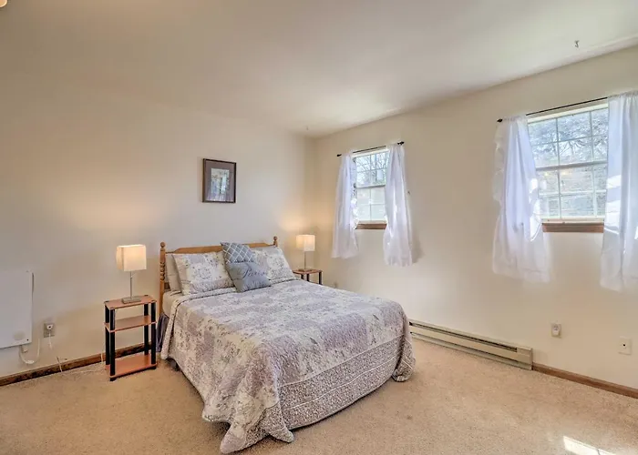 2 Mi To Dtwn Allentown Shops & Eats! Cozy Home